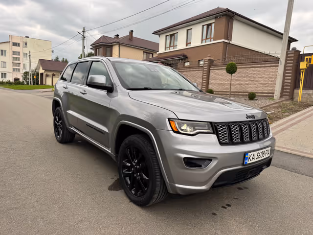 Jeep Grand Cherokee - фото 5