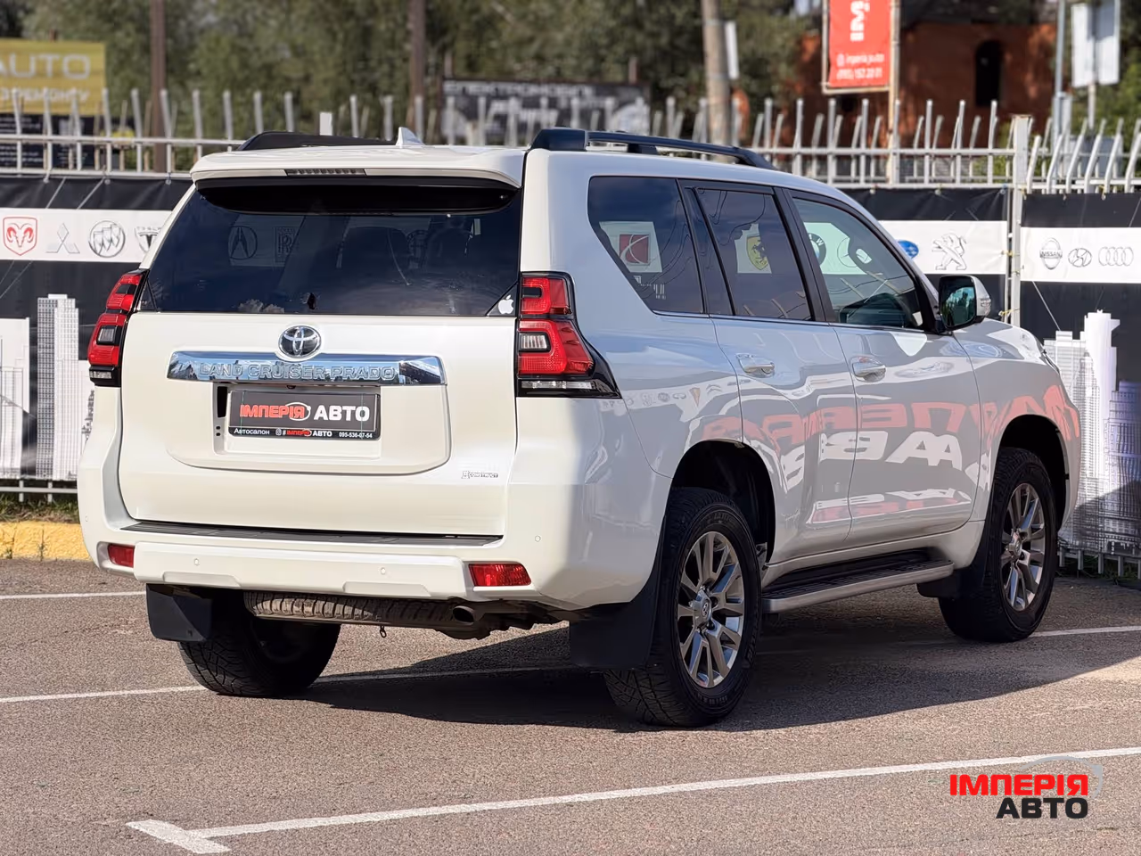 Toyota Land Cruiser Prado - фото 4