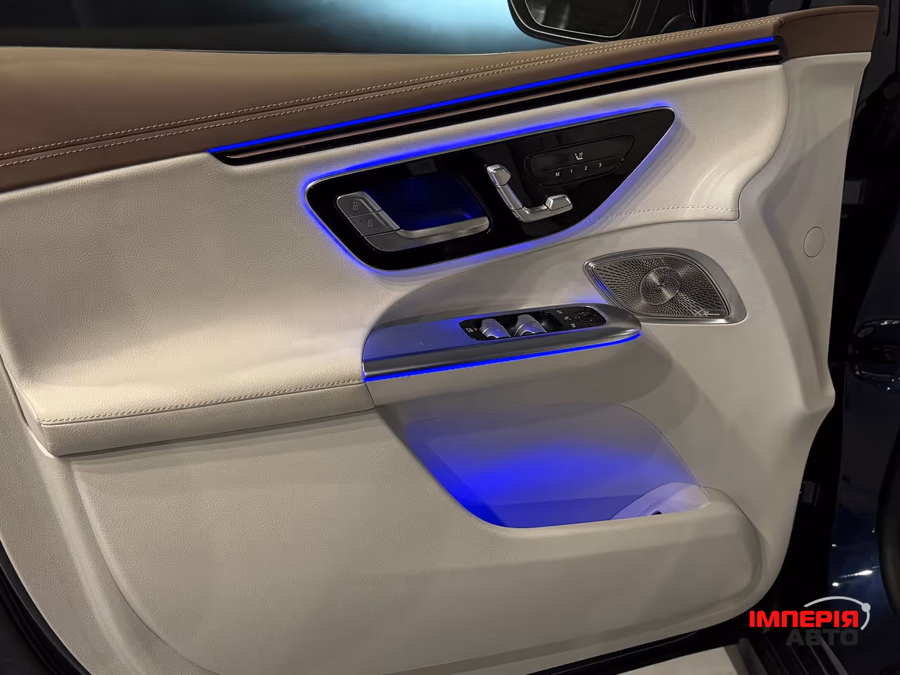 Mercedes-Benz EQE - фото 10