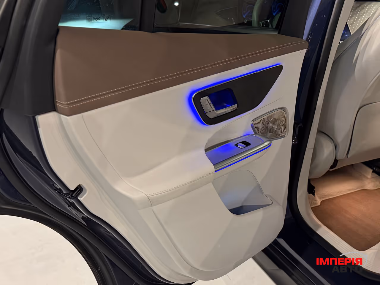 Mercedes-Benz EQE - фото 14