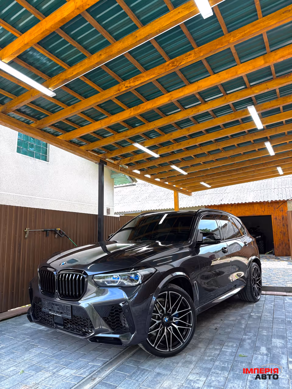 BMW X5 - фото 1