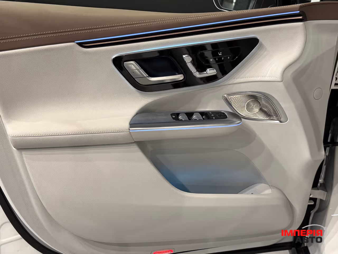 Mercedes-Benz EQE - фото 8