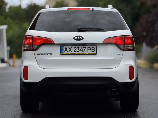 Kia Sorento - фото 4