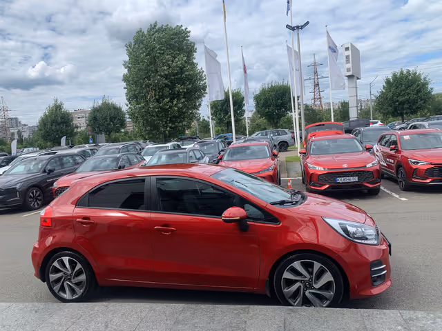 Kia Rio - фото 5