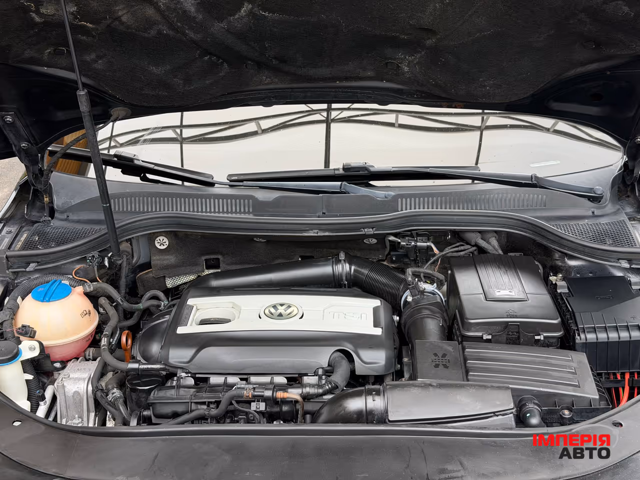 Volkswagen Passat CC - фото 12
