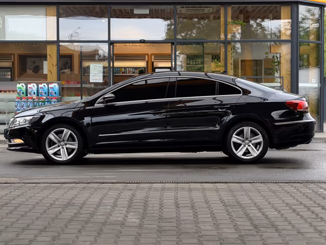 Volkswagen Passat CC - фото 2