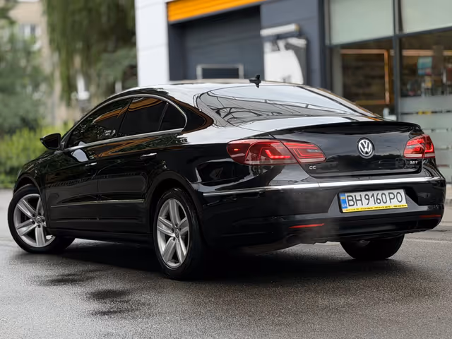 Volkswagen Passat CC - фото 3