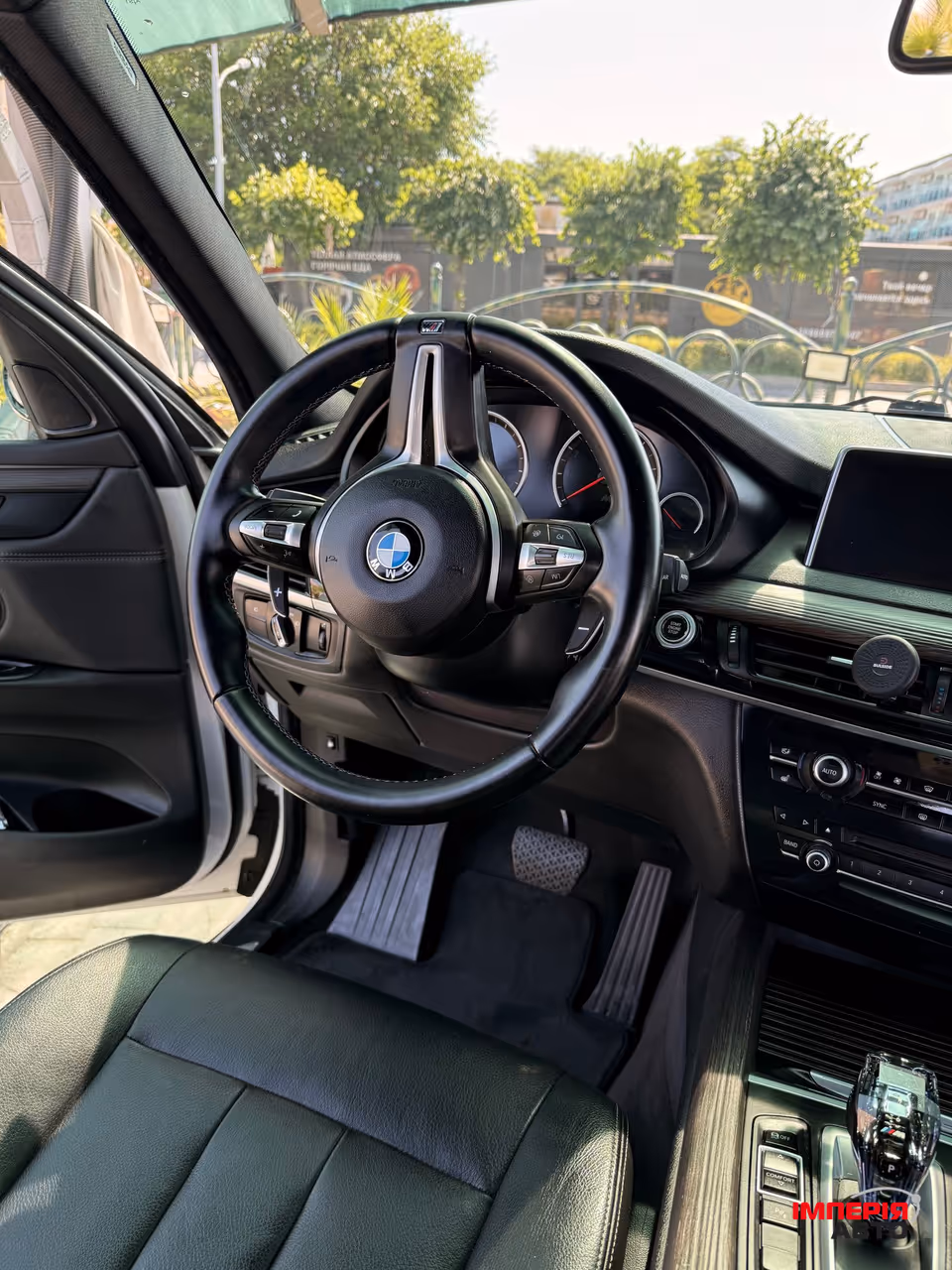 BMW X5 - фото 10