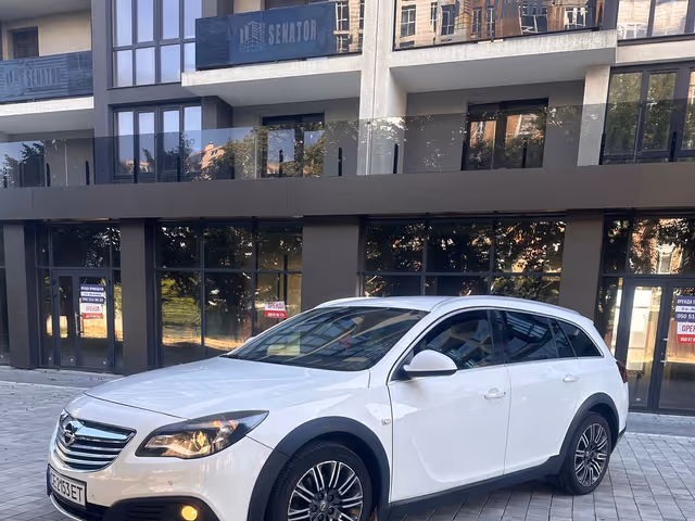 Opel Insignia - фото 2