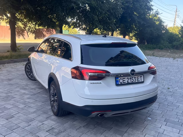 Opel Insignia - фото 3