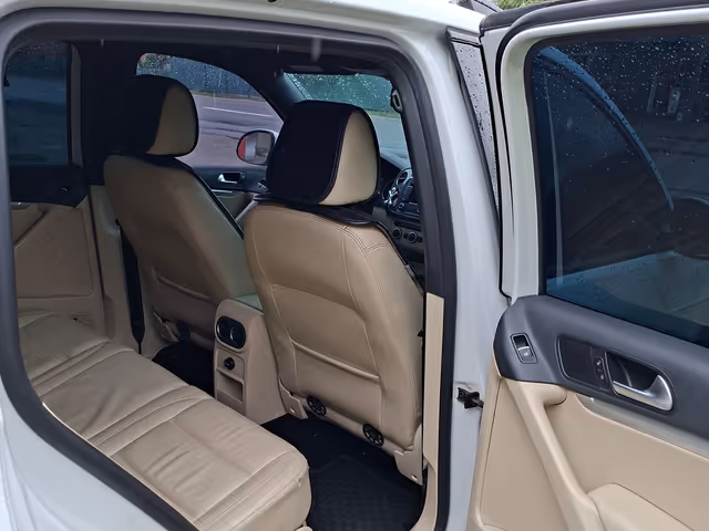 Volkswagen Tiguan - фото 2