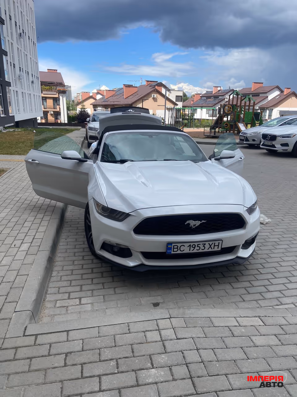 Ford Mustang - фото 1