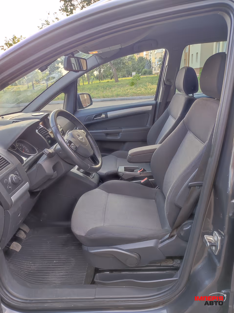 Opel Zafira - фото 5
