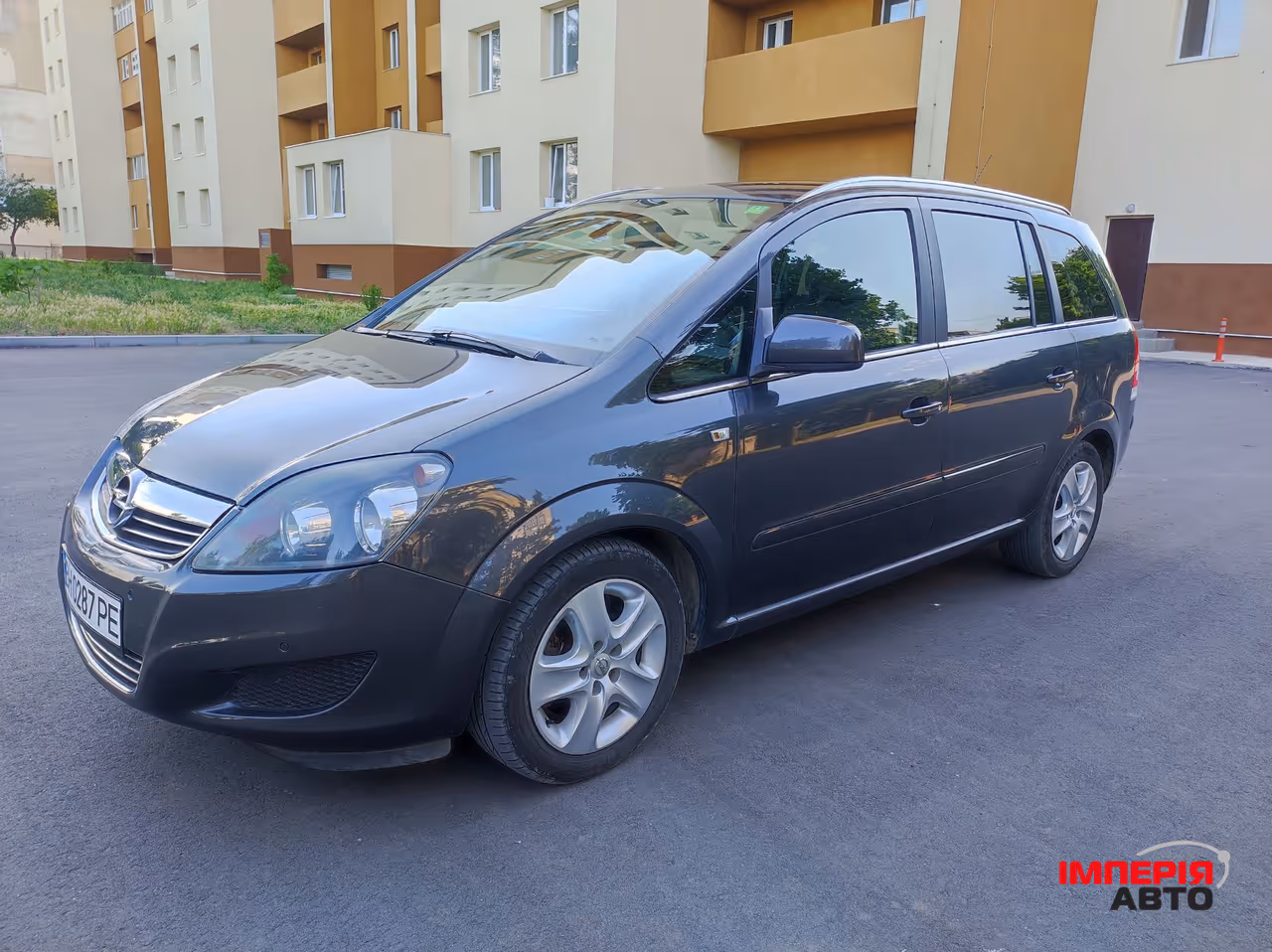 Opel Zafira - фото 2