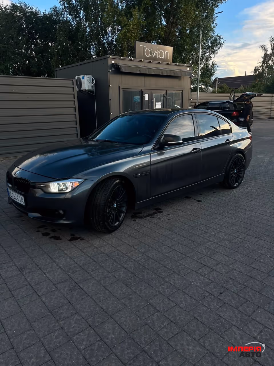 BMW 3 серії - фото 1