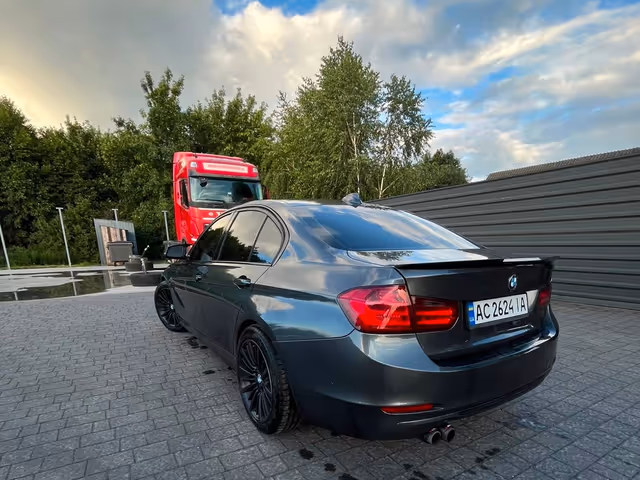BMW 3 серії - фото 3