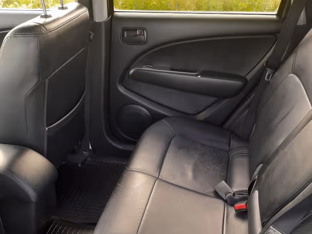Mitsubishi Outlander - фото 4
