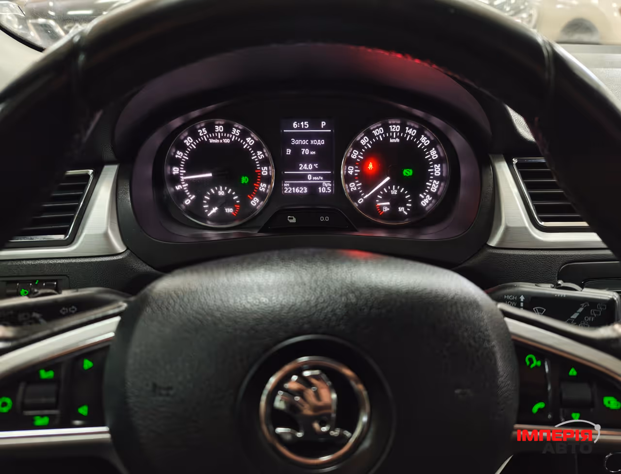 Skoda Rapid - фото 16