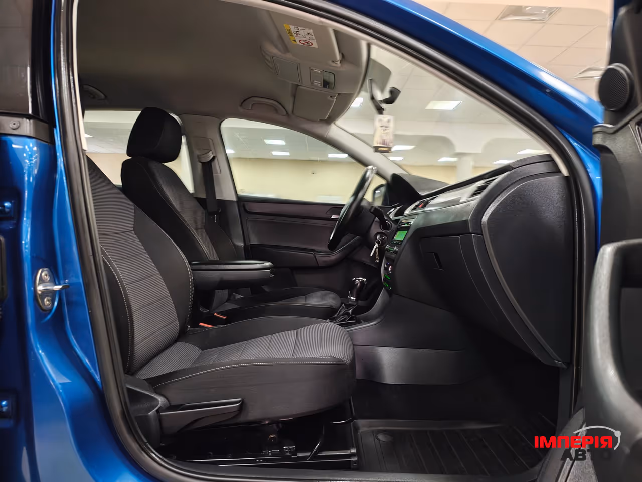 Skoda Rapid - фото 8