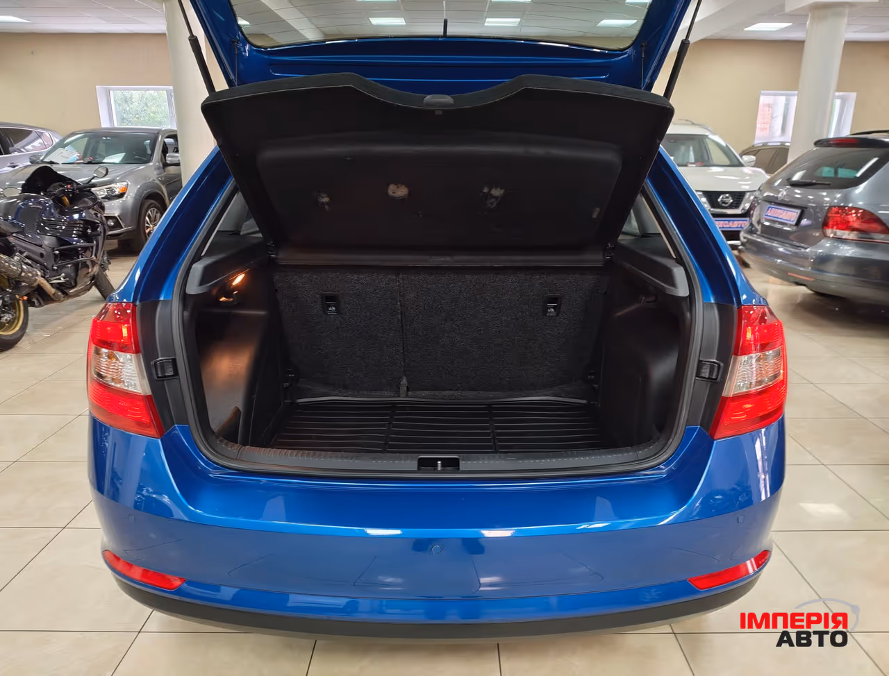 Skoda Rapid - фото 6