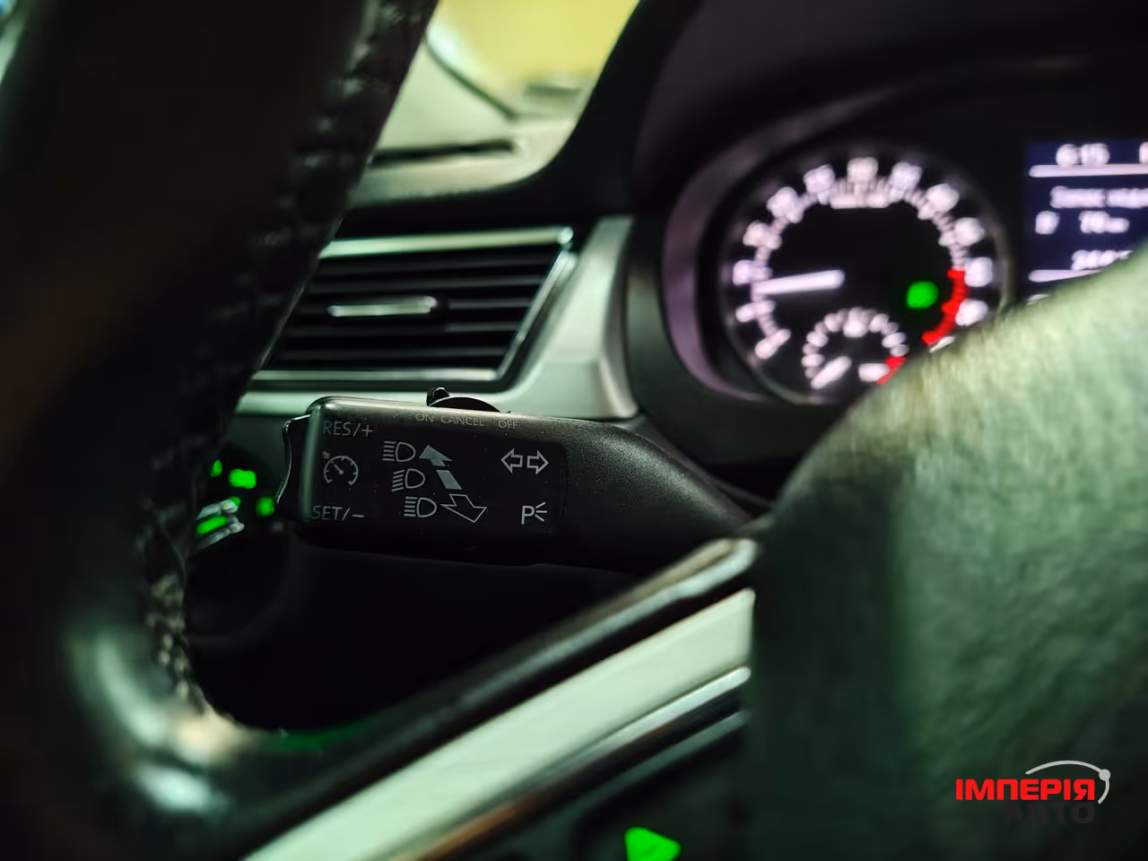 Skoda Rapid - фото 15