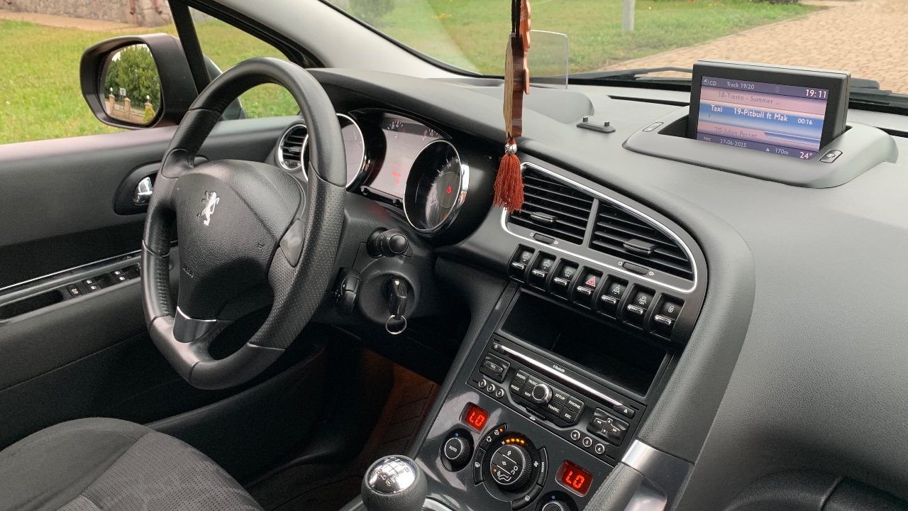 Peugeot 3008 - фото 15