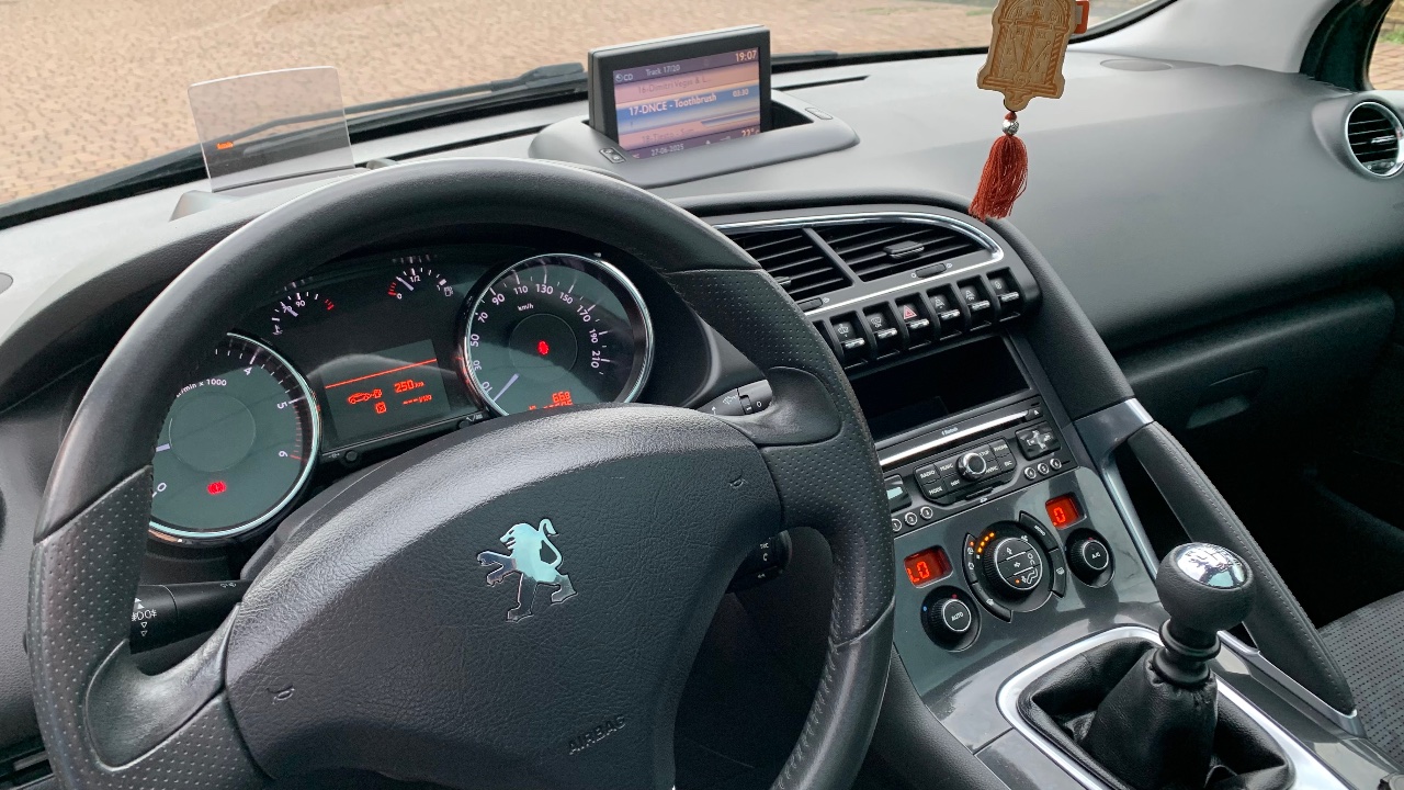 Peugeot 3008 - фото 31