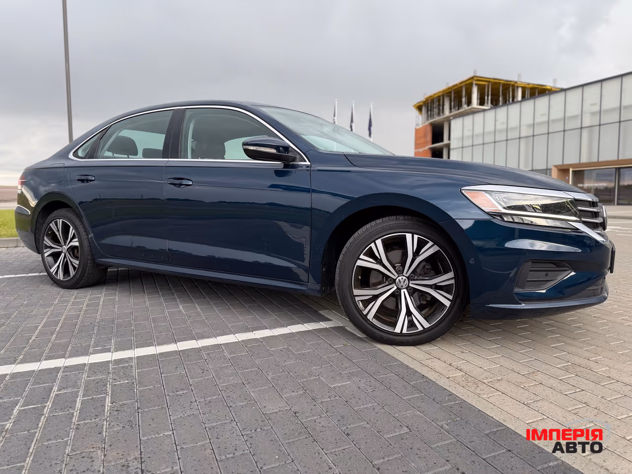 Volkswagen Passat - фото 8