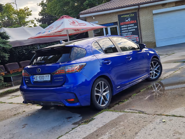 Lexus CT - фото 4