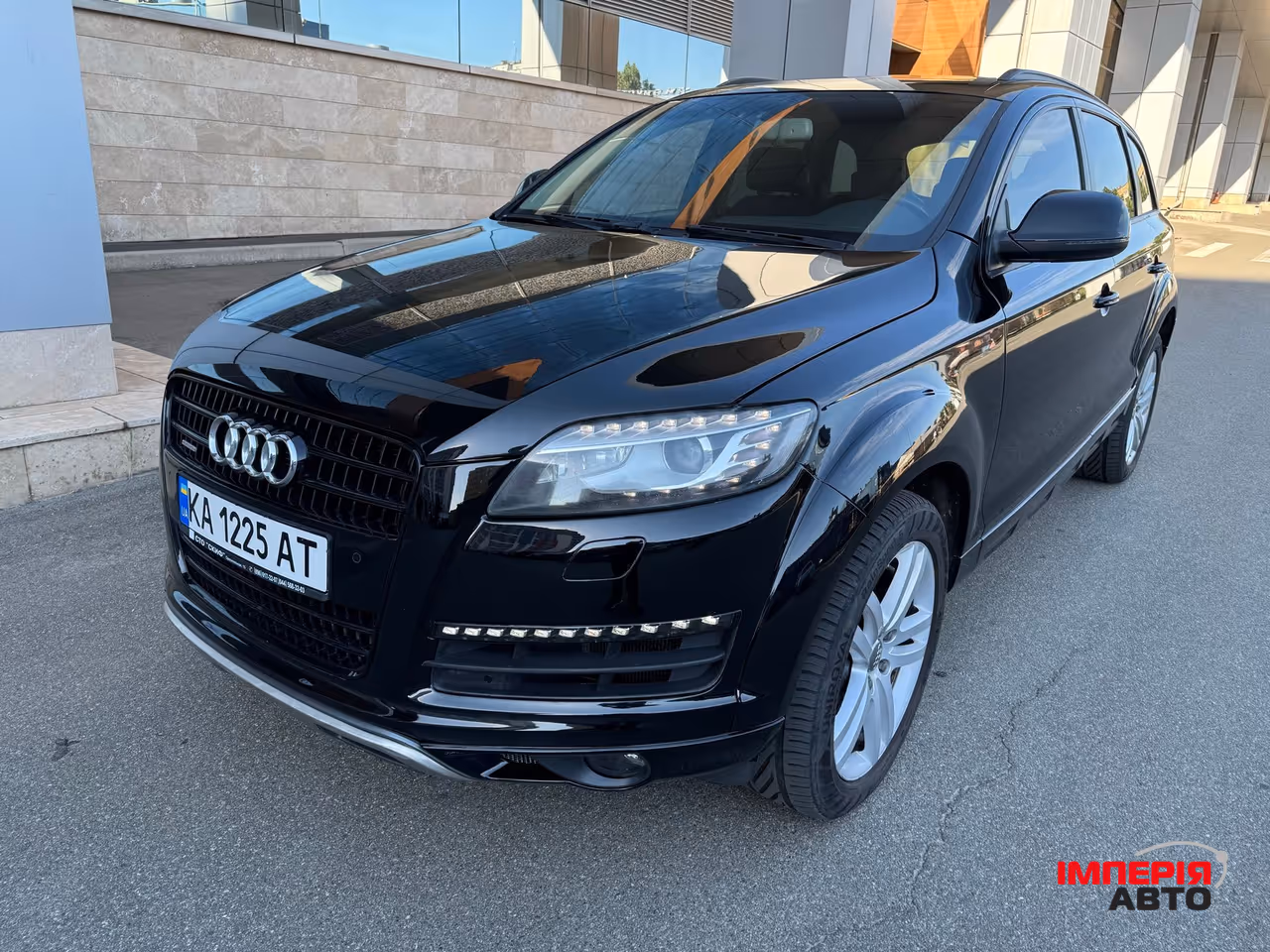 Audi Q7 - фото 1