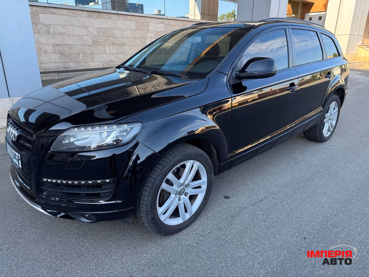 Audi Q7 - фото 15