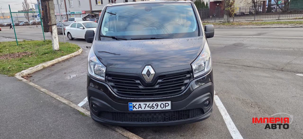 Renault Trafic - фото 2