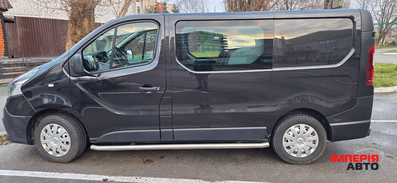 Renault Trafic - фото 8