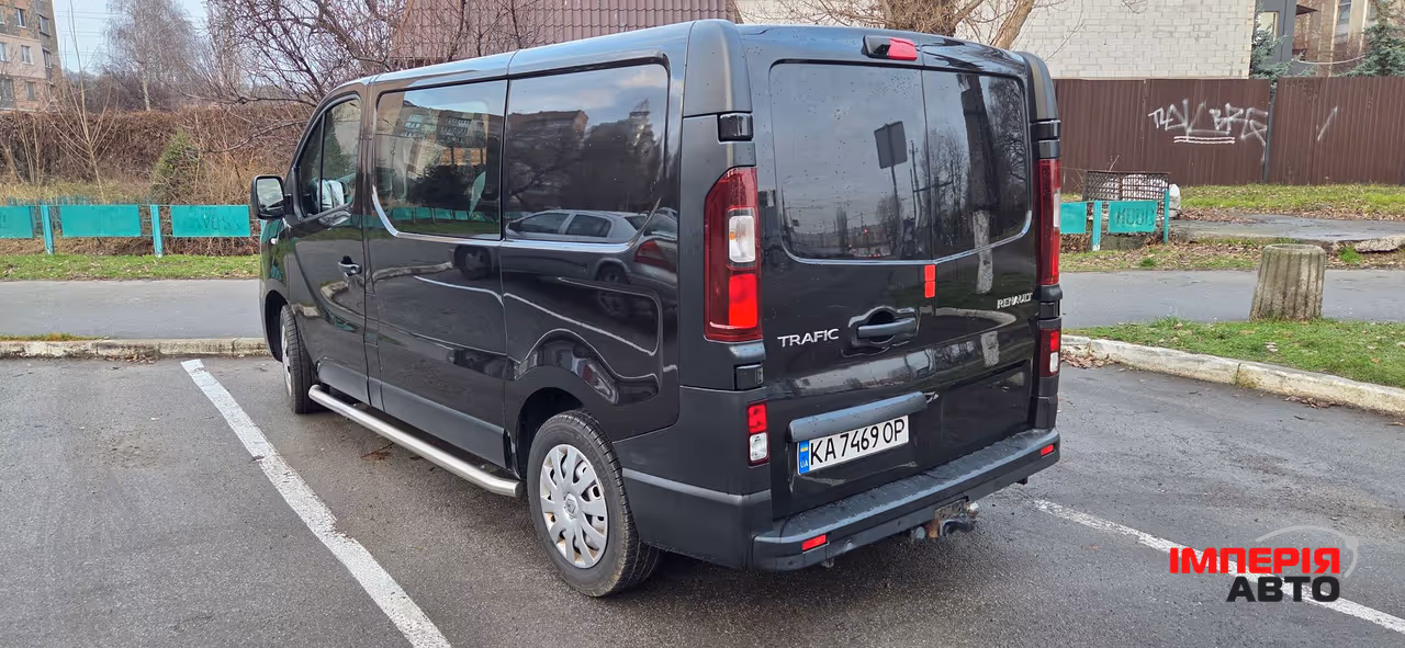 Renault Trafic - фото 7