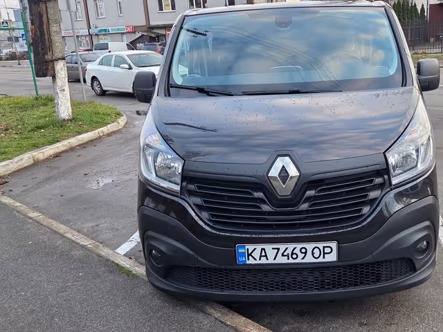 Renault Trafic - фото 2