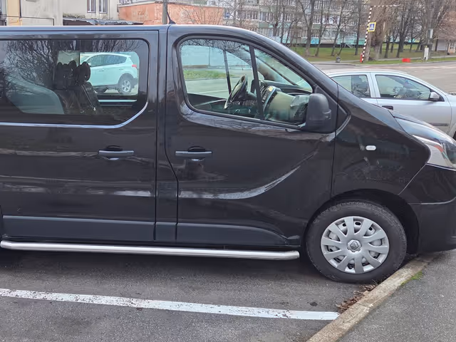 Renault Trafic - фото 4