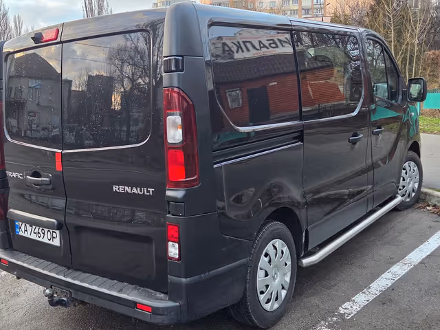 Renault Trafic - фото 5
