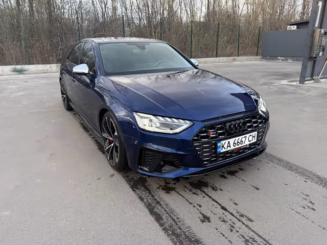 Audi S4 - фото 2