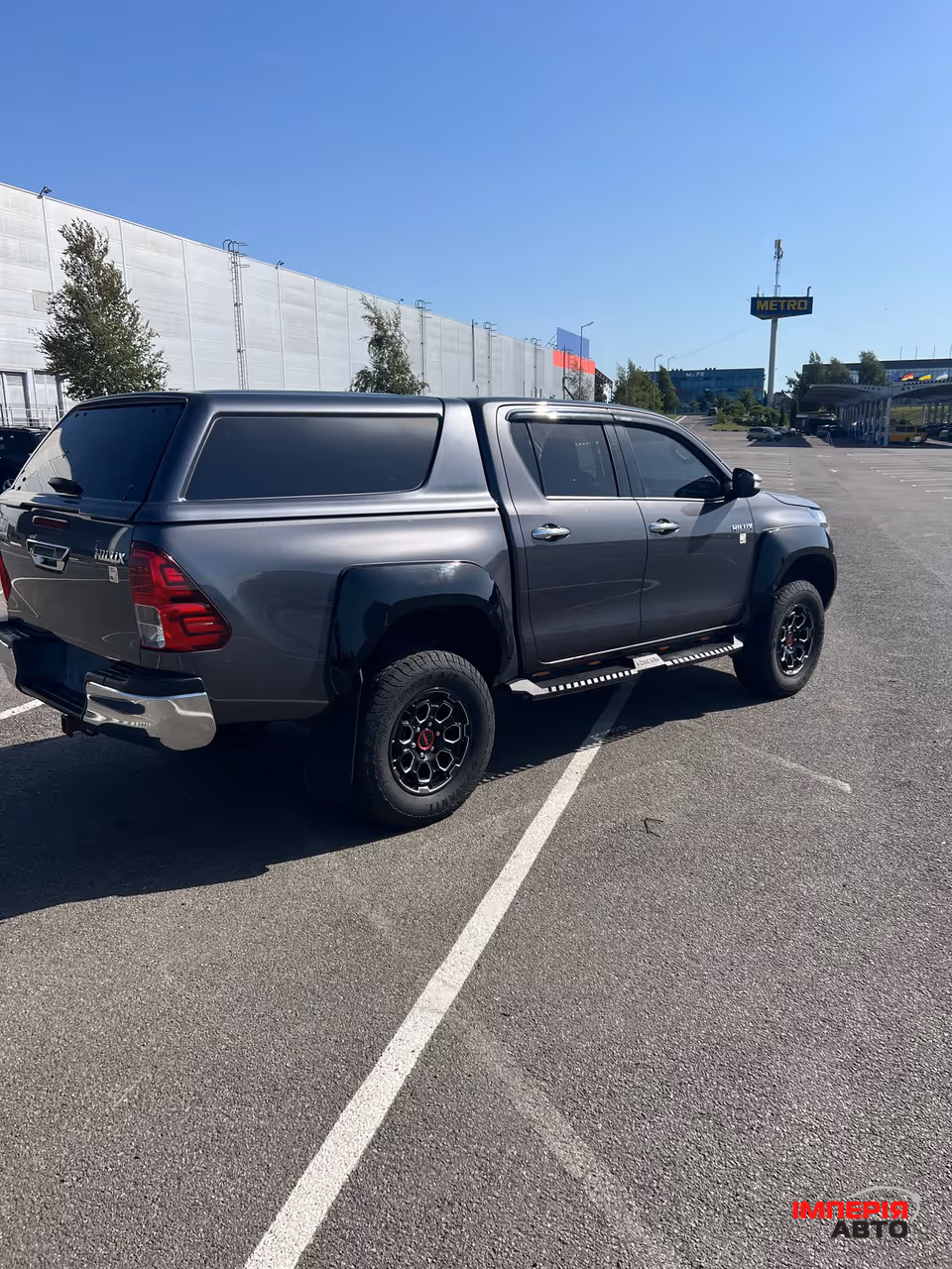 Toyota Hilux - фото 10