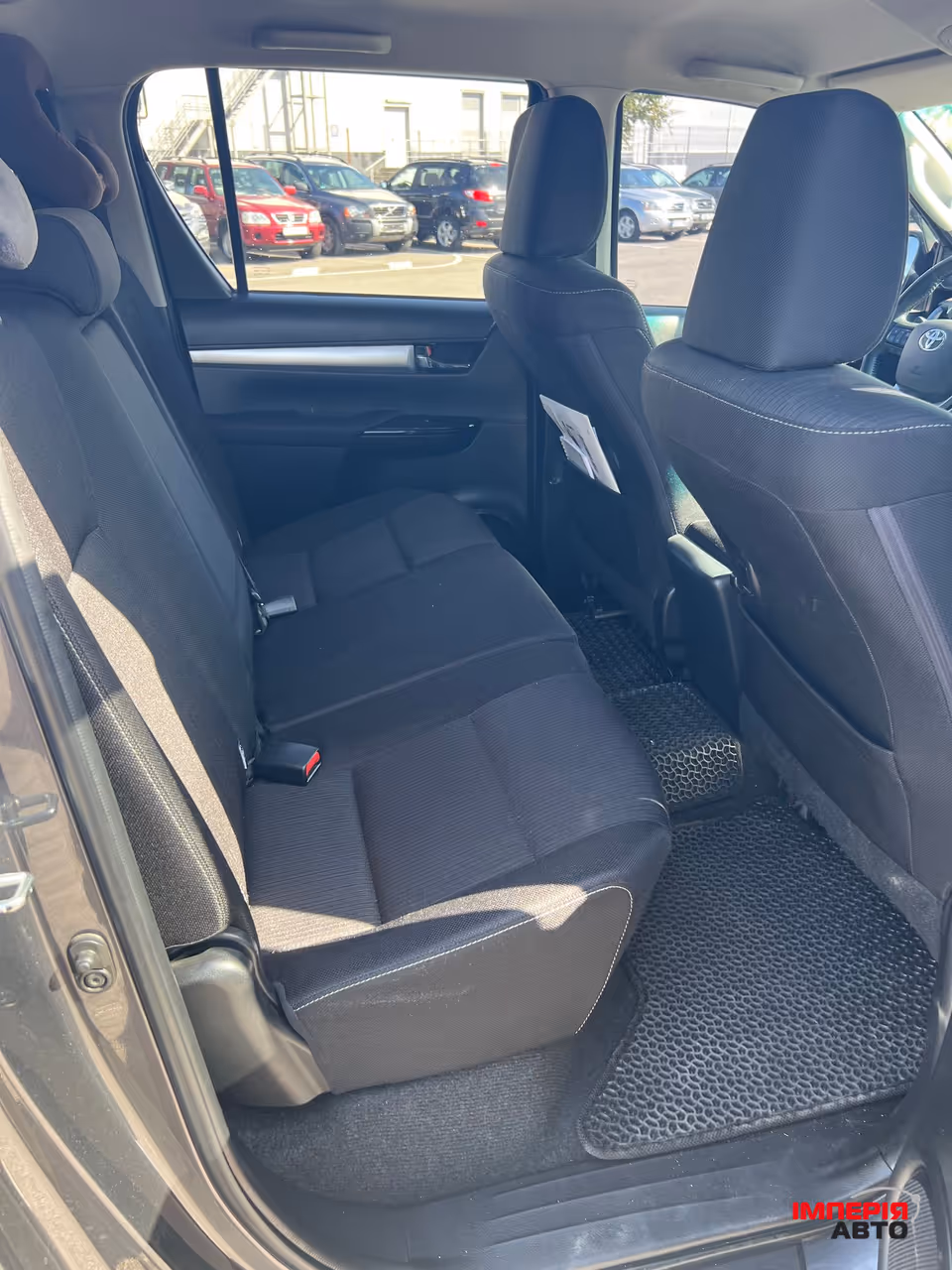 Toyota Hilux - фото 13