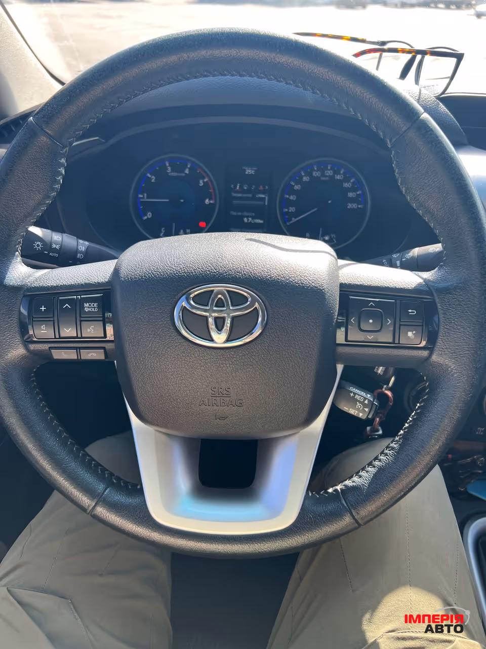 Toyota Hilux - фото 18