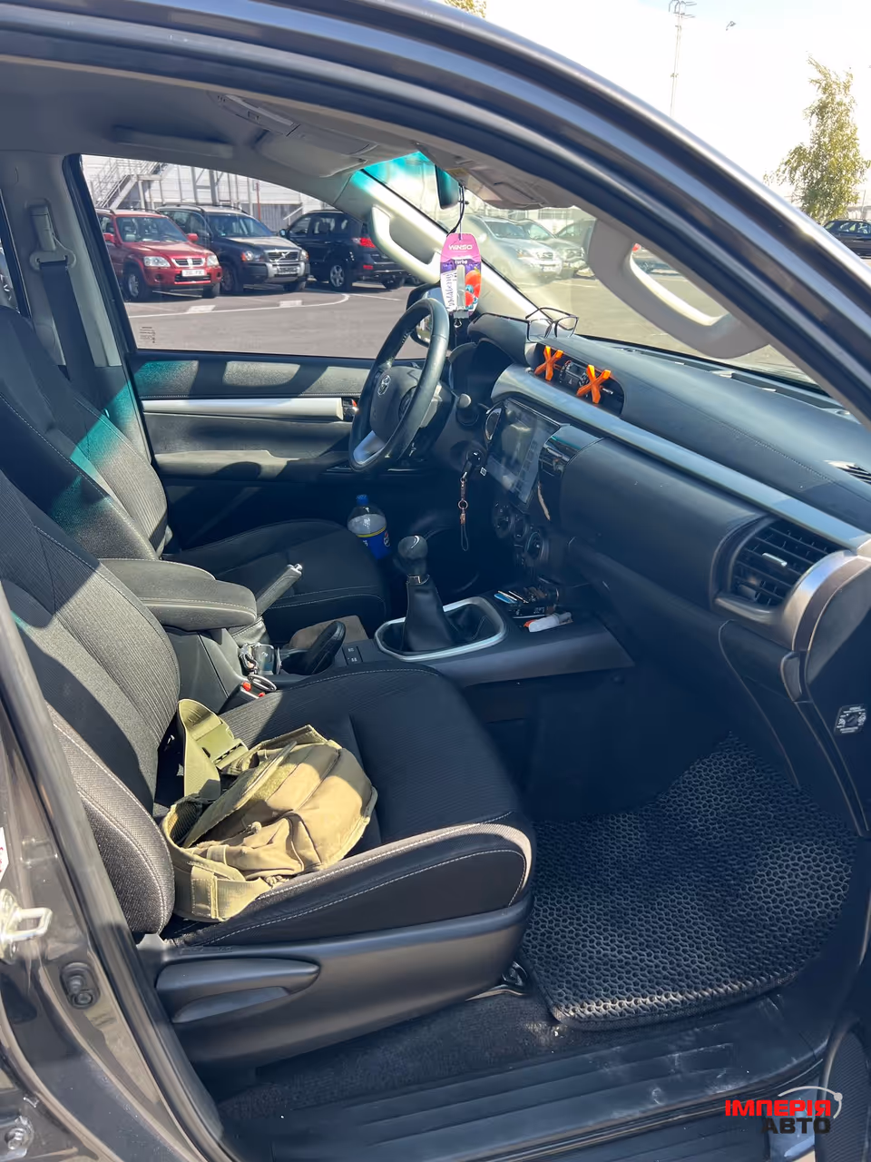 Toyota Hilux - фото 12