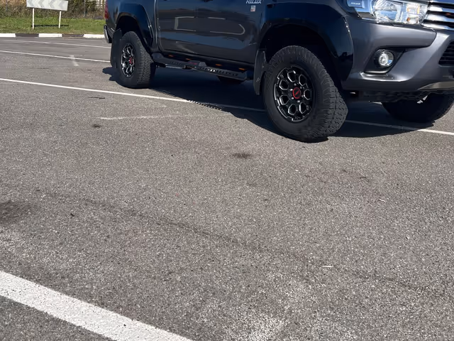 Toyota Hilux - фото 5