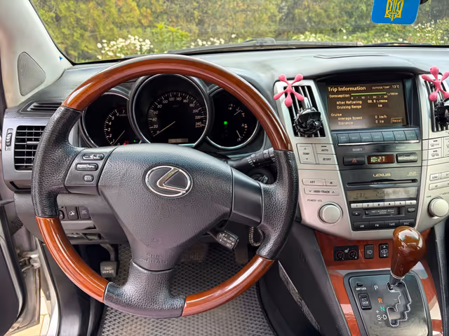 Lexus RX - фото 2