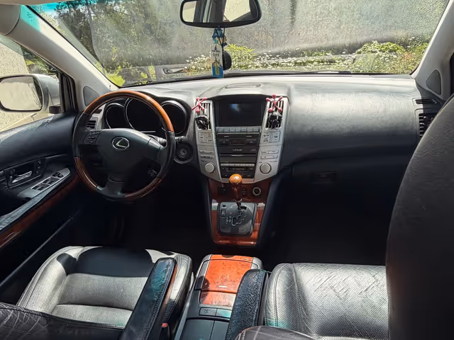 Lexus RX - фото 5