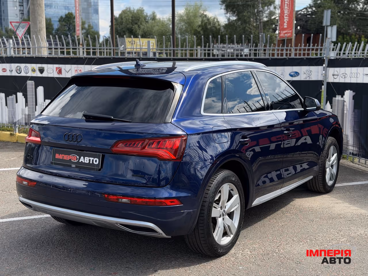 Audi Q5 - фото 7
