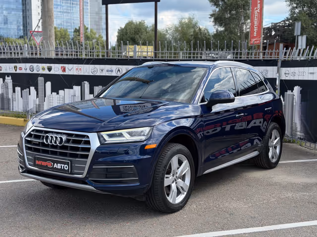 Audi Q5 - фото 1