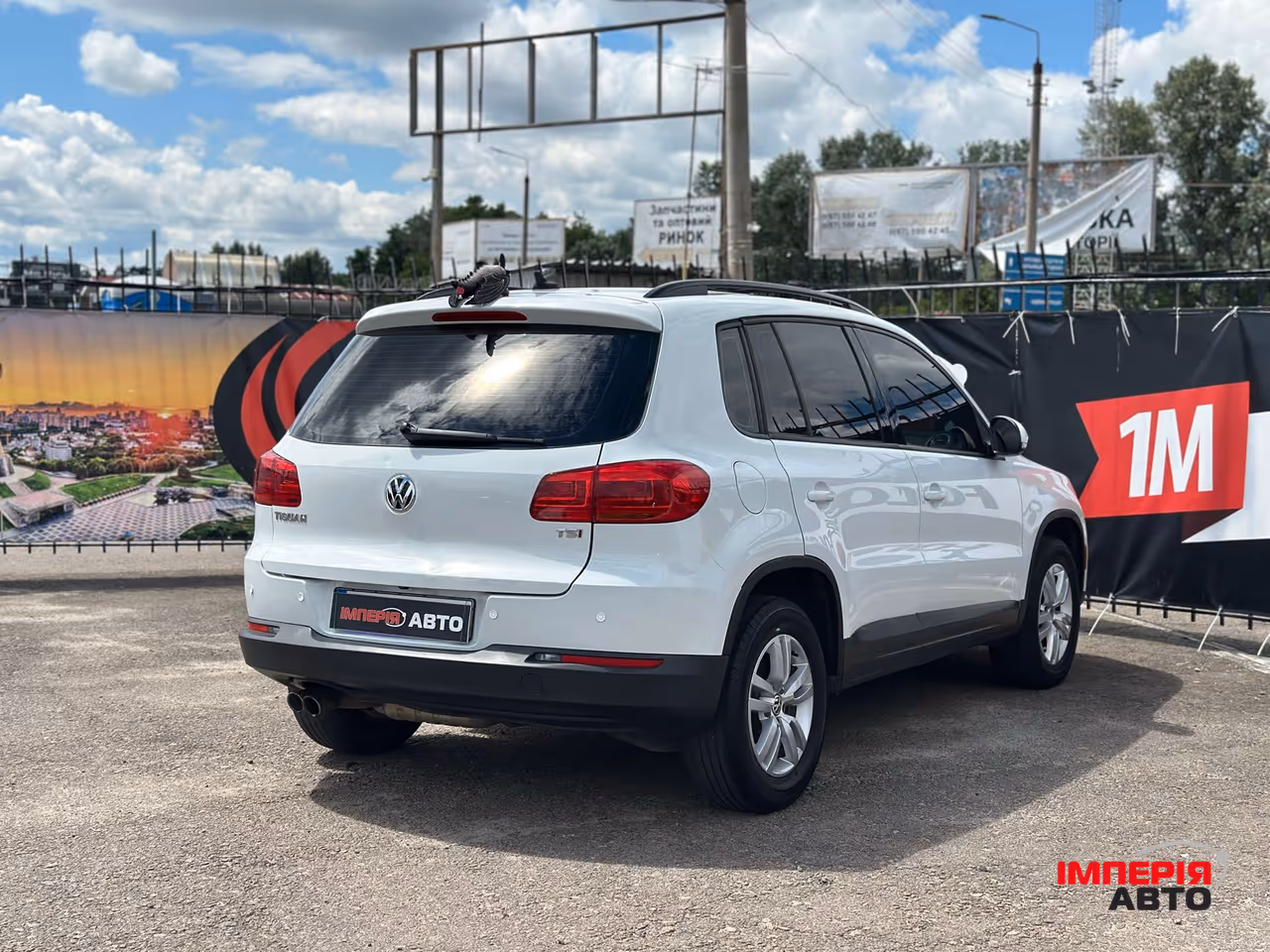 Volkswagen Tiguan - фото 4