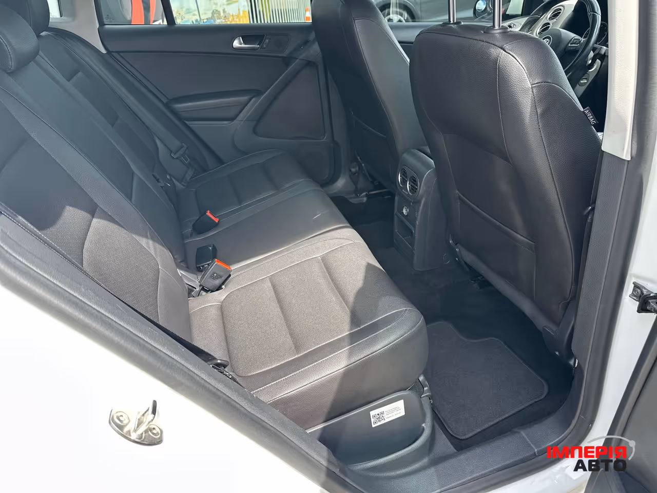 Volkswagen Tiguan - фото 11