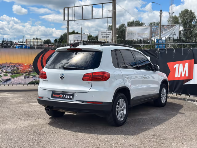 Volkswagen Tiguan - фото 4